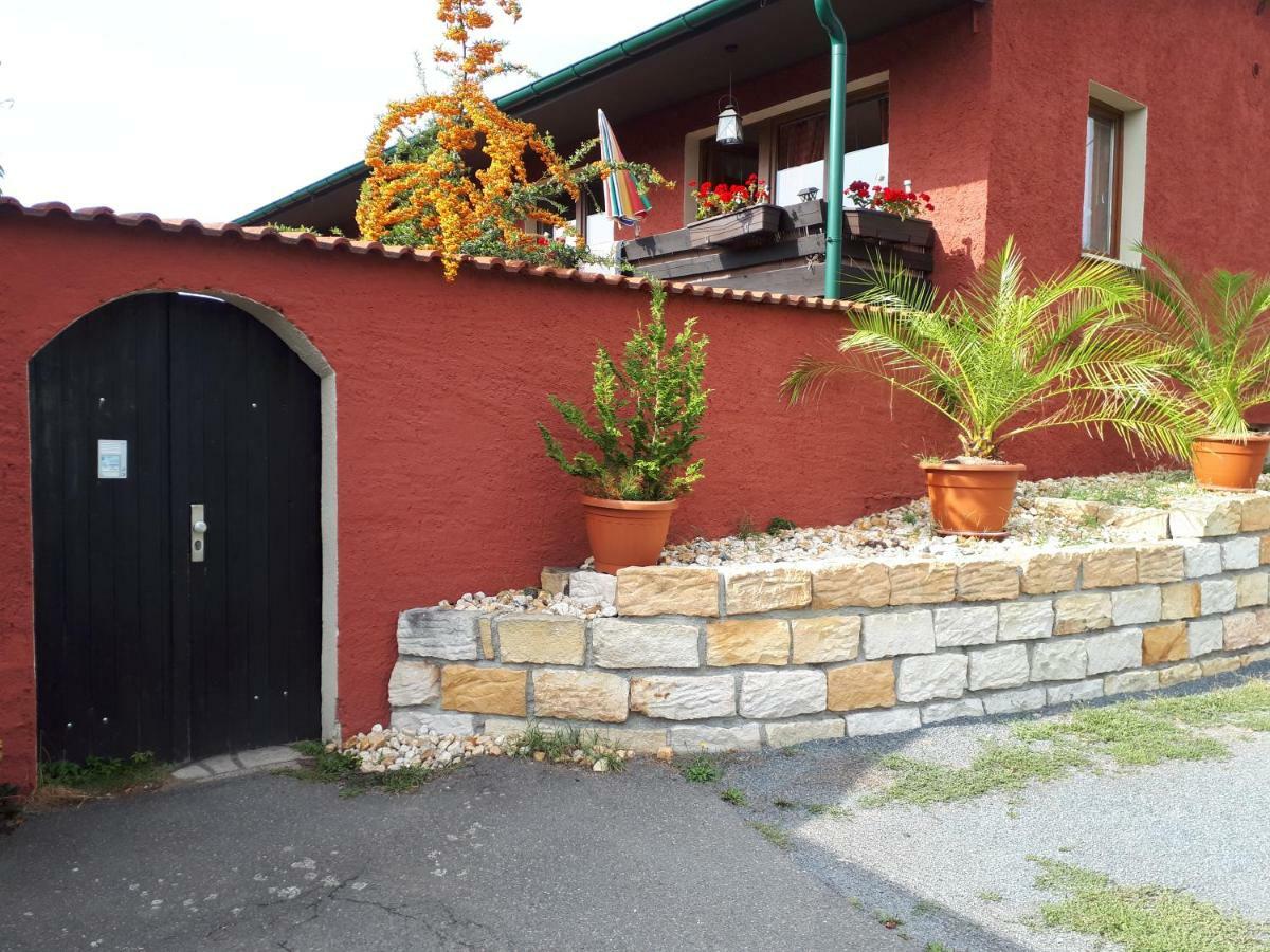 Ferienwohnung Am Hausberg In Radebeul Bagian luar foto